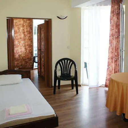 Guest house Feshevi *